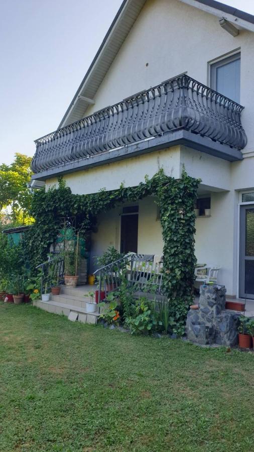 Ilona Apartmanok Balatonboglar Exterior photo