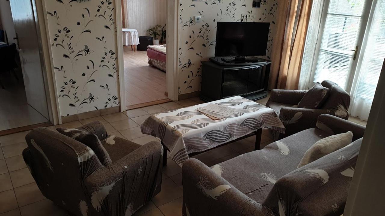 Ilona Apartmanok Balatonboglar Exterior photo