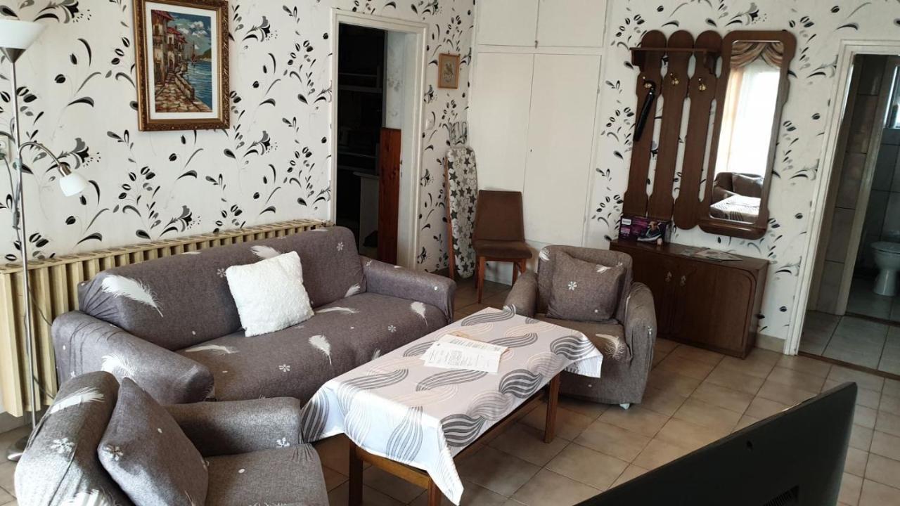 Ilona Apartmanok Balatonboglar Exterior photo